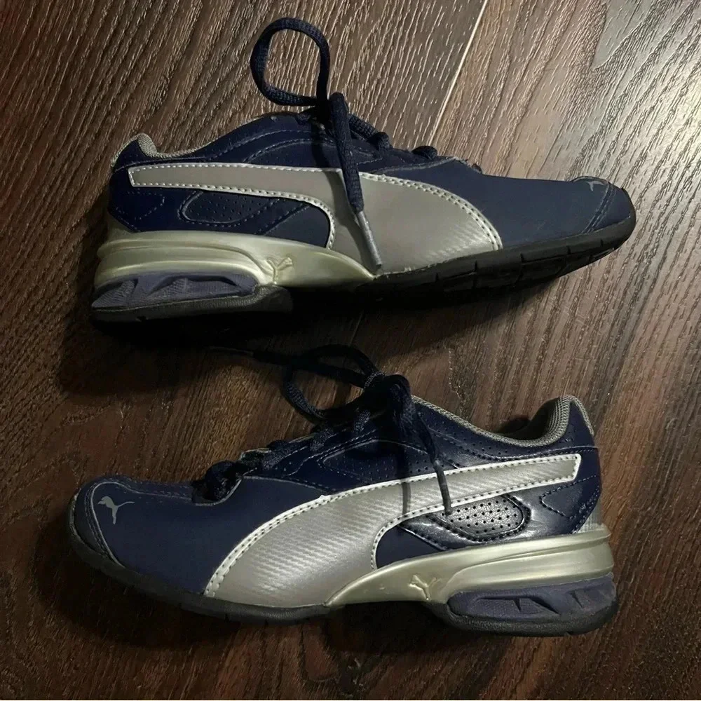 Kids Puma Sneakers Tennis Shoes size 13.5C navy blue